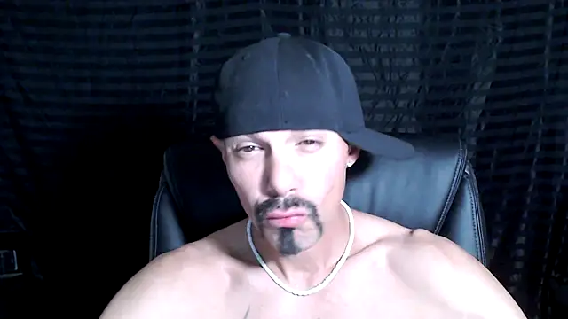 Snapshot of ThickD2C chatting on January 25, 2025, 7:07 pm ThickD2C online show from January 25, 2025, 7:07 pm