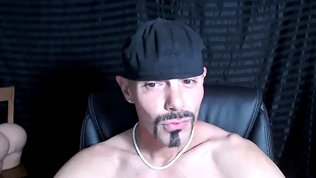 Snapshot of ThickD2C chatting on February 16, 2025, 6:54 pm ThickD2C online show from February 16, 2025, 6:54 pm