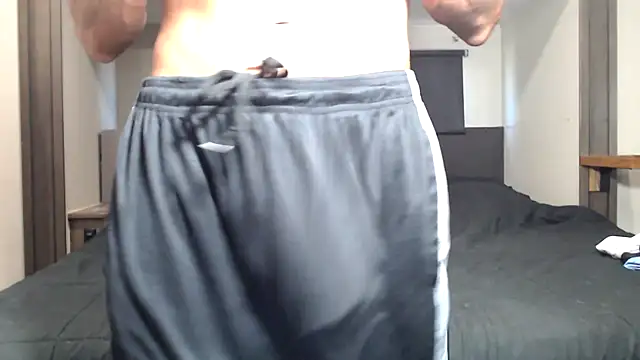 Snapshot of ThickD2C chatting on October 1, 2025, 5:28 pm ThickD2C online show from October 1, 2025, 5:28 pm