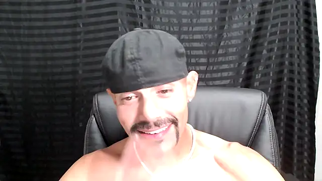 Snapshot of ThickD2C chatting on February 24, 2025, 2:08 am ThickD2C online show from February 24, 2025, 2:08 am