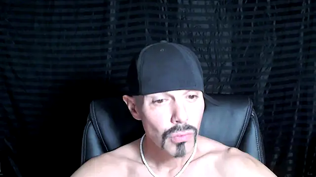 Snapshot of ThickD2C chatting on January 24, 2025, 6:46 pm ThickD2C online show from January 24, 2025, 6:46 pm