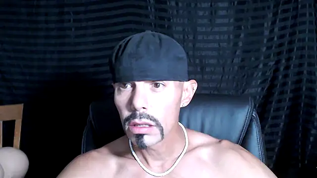 Snapshot of ThickD2C chatting on March 3, 2025, 6:24 pm ThickD2C online show from March 3, 2025, 6:24 pm