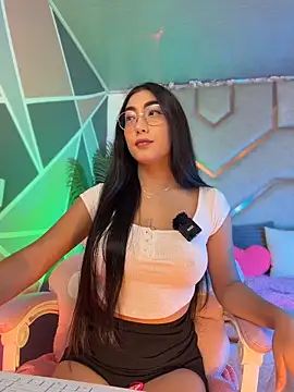 shanon- online show from April 6, 2026, 7:04 pm