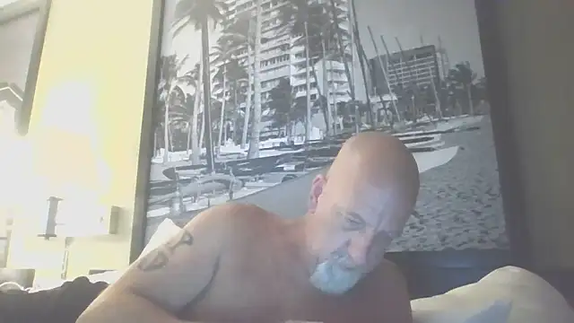Snapshot of Yankeedave420 chatting on June 17, 2026, 10:14 am Yankeedave420 online show from June 17, 2026, 10:14 am