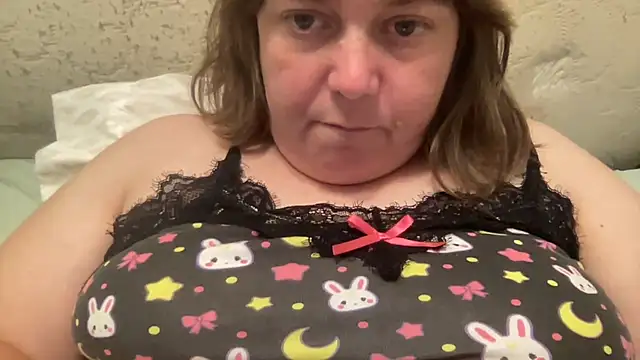 ParisNova online show from October 5, 2025, 11:06 pm