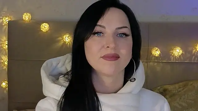 lily conor online show from December 19, 2024, 4:57 pm