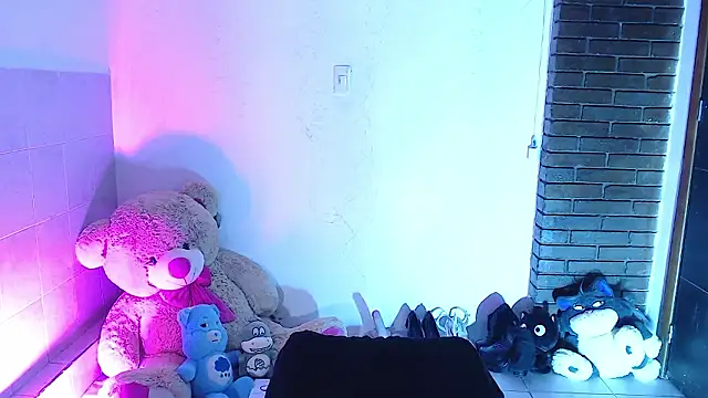 Snapshot of Im_sarah chatting on February 4, 2026, 5:02 am Im sarah online show from February 4, 2026, 5:02 am