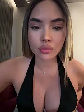 AnaCarrera online show from November 17, 2025, 7:40 pm