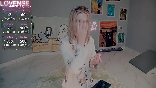 Snapshot of Careful_i_bite chatting on September 21, 2025, 6:18 am Careful i bite online show from September 21, 2025, 6:18 am