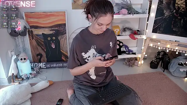 Snapshot of Careful_i_bite chatting on January 31, 2025, 1:12 pm Careful i bite online show from January 31, 2025, 1:12 pm