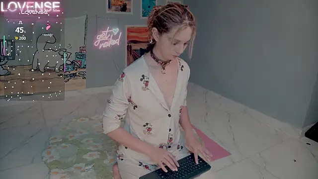 Snapshot of Careful_i_bite chatting on September 10, 2025, 8:24 am Careful i bite online show from September 10, 2025, 8:24 am