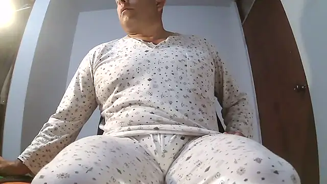 Snapshot of chicoguapo8 chatting on November 27, 2025, 12:05 pm chicoguapo8 online show from November 27, 2025, 12:05 pm