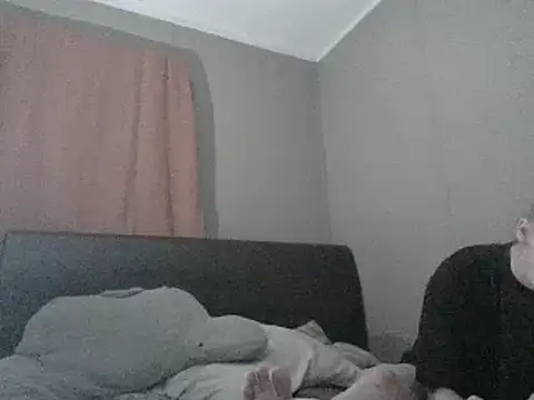 Snapshot of Makeyoucumallover chatting on January 6, 2025, 7:52 am Makeyoucumallover online show from January 6, 2025, 7:52 am