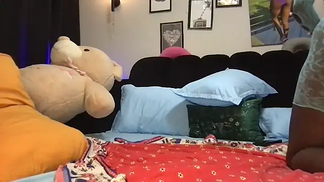 choco petite online show from February 10, 2026, 12:20 am