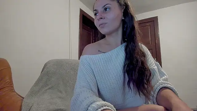 Snapshot of EasyAcee chatting on October 14, 2025, 4:40 pm EasyAcee online show from October 14, 2025, 4:40 pm