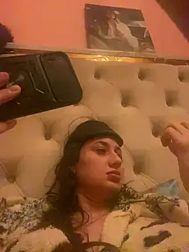 Snapshot of Flossy_Vettie chatting on March 17, 2025, 11:02 pm Flossy Vettie online show from March 17, 2025, 11:02 pm