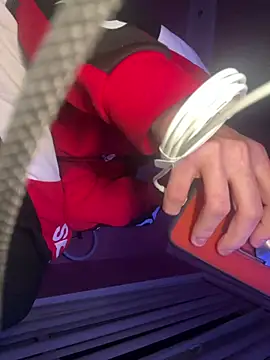 Flossy Vettie online show from April 8, 2026, 6:31 pm