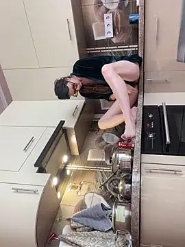 Flossy Vettie online show from March 13, 2026, 12:21 pm