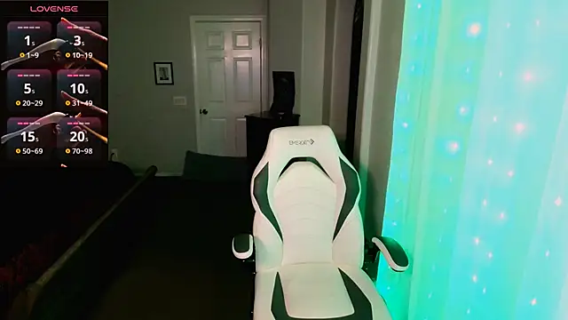 britteebee online show from December 21, 2025, 5:53 am