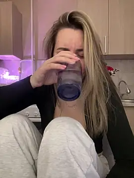 Snapshot of NastyushaaLove chatting on March 12, 2025, 1:25 am NastyushaaLove online show from March 12, 2025, 1:25 am