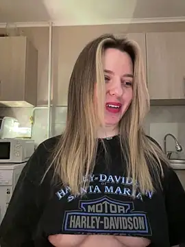 Snapshot of NastyushaaLove chatting on March 5, 2025, 9:15 pm NastyushaaLove online show from March 5, 2025, 9:15 pm