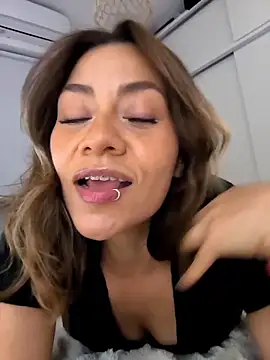 Snapshot of SamyJones9 chatting on October 26, 2025, 5:08 am SamyJones9 online show from October 26, 2025, 5:08 am