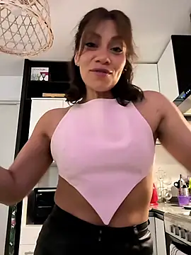 Snapshot of SamyJones9 chatting on December 14, 2025, 6:52 am SamyJones9 online show from December 14, 2025, 6:52 am