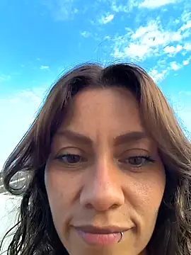 Snapshot of SamyJones9 chatting on December 14, 2025, 8:58 pm SamyJones9 online show from December 14, 2025, 8:58 pm