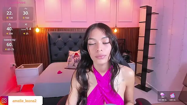 Snapshot of AMELIELEONE chatting on November 19, 2025, 12:27 pm AMELIELEONE online show from November 19, 2025, 12:27 pm