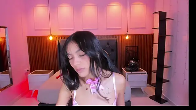 Snapshot of AMELIELEONE chatting on November 25, 2025, 12:27 pm AMELIELEONE online show from November 25, 2025, 12:27 pm