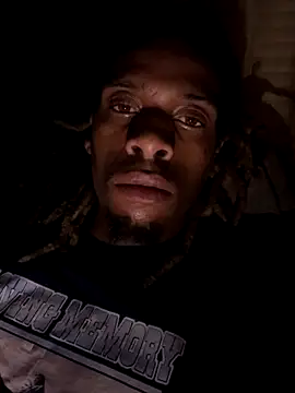 Snapshot of SplashVibez_69 chatting on October 20, 2025, 2:24 am SplashVibez 69 online show from October 20, 2025, 2:24 am