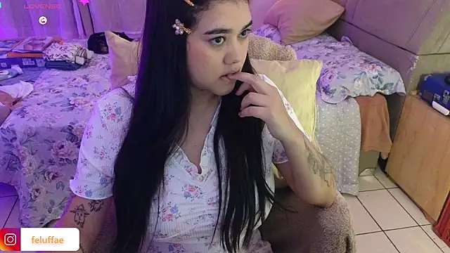 feluriana online show from June 19, 2026, 9:31 pm