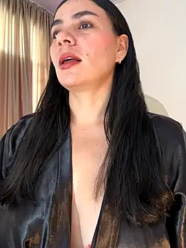 Snapshot of MeganDupont chatting on October 7, 2025, 2:40 pm MeganDupont online show from October 7, 2025, 2:40 pm