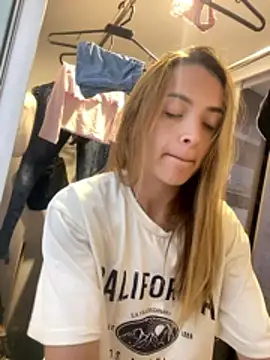 soymaleja1 online show from March 19, 2026, 6:19 pm