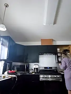 Snapshot of ScarletCallings420 chatting on April 4, 2026, 4:24 pm ScarletCallings420 online show from April 4, 2026, 4:24 pm