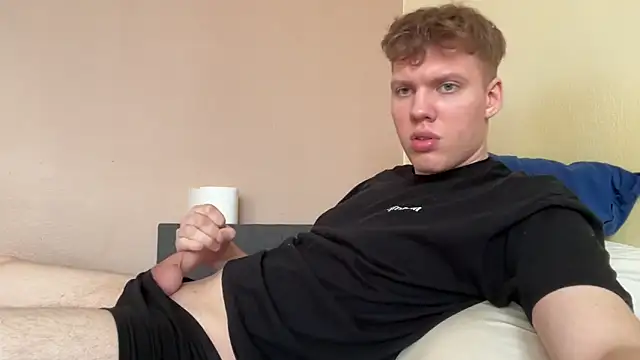 sexybooii6968 online show from February 12, 2026, 1:33 pm