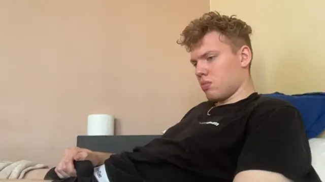 sexybooii6968 online show from November 2, 2025, 12:10 pm