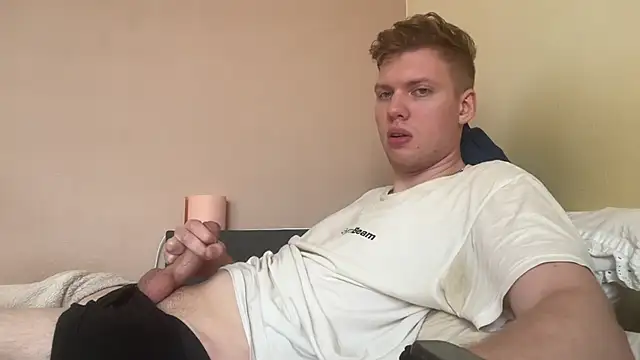 sexybooii6968 online show from May 15, 2026, 1:31 pm