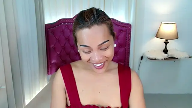 DreamLADYBOY online show from April 16, 2026, 2:07 pm