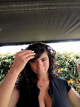 Simone Miller online show from September 16, 2025, 3:24 pm