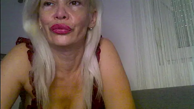 EvaaMina online show from July 7, 2026, 6:38 am
