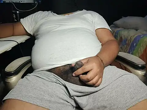 Snapshot of mikfgh50 chatting on December 6, 2024, 5:58 am mikfgh50 online show from December 6, 2024, 5:58 am