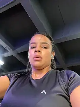 Snapshot of trianawhite chatting on March 5, 2025, 6:34 pm trianawhite online show from March 5, 2025, 6:34 pm