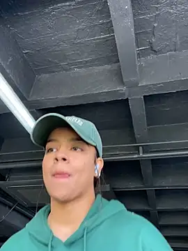 Snapshot of trianawhite chatting on February 18, 2025, 4:14 pm trianawhite online show from February 18, 2025, 4:14 pm