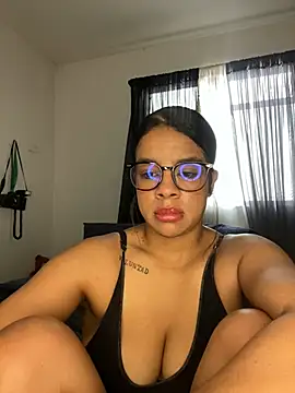 trianawhite online show from March 10, 2026, 4:00 pm