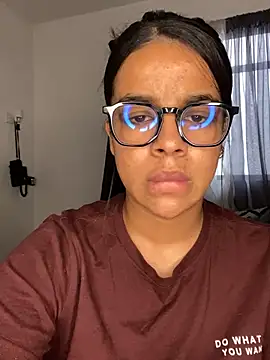 Snapshot of trianawhite chatting on December 10, 2024, 8:49 pm trianawhite online show from December 10, 2024, 8:49 pm