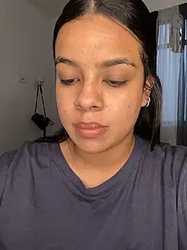 Snapshot of trianawhite chatting on February 17, 2025, 8:38 pm trianawhite online show from February 17, 2025, 8:38 pm