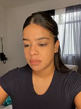 Snapshot of trianawhite chatting on December 20, 2024, 3:31 pm trianawhite online show from December 20, 2024, 3:31 pm