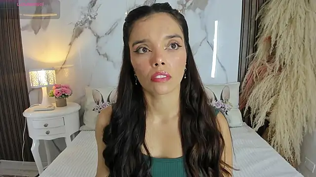 hannahill69 online show from February 26, 2026, 4:56 am