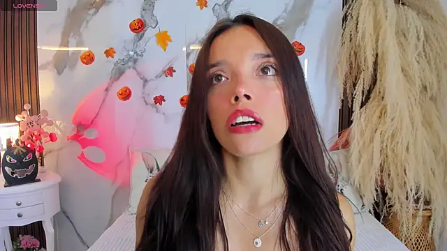 hannahill69 online show from October 22, 2025, 4:56 am